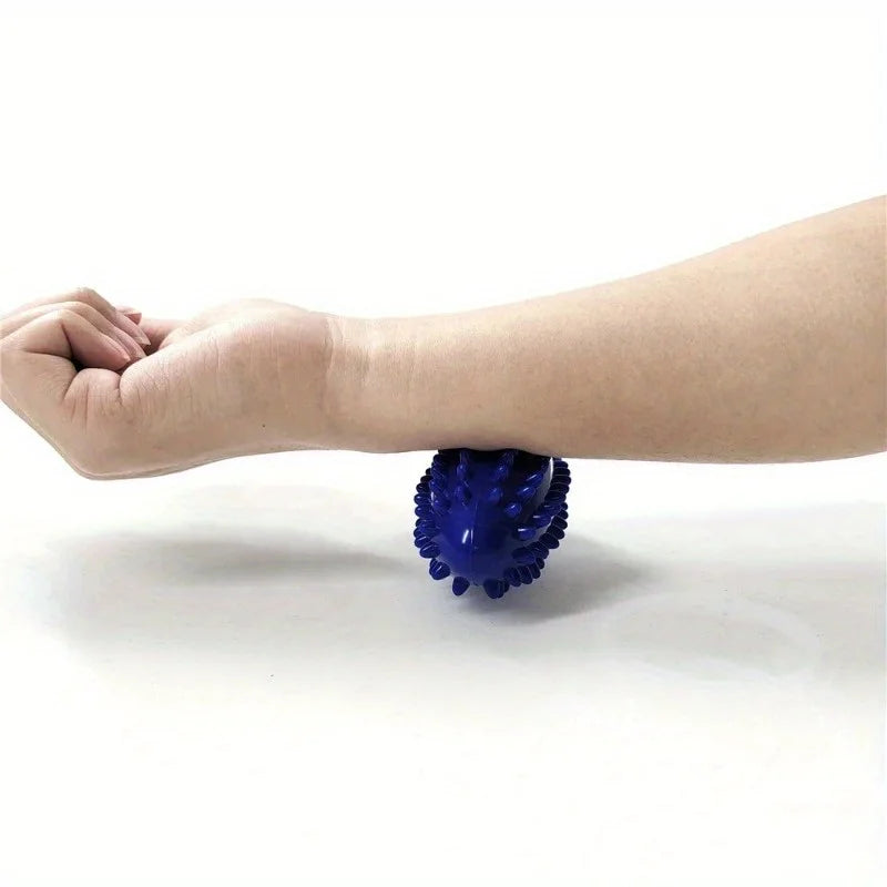 1Pc Foot Massage Ball, Spike Massage Ball for Relieving Pain and Tension, Yoga Massage Tool, Muscle Massage.
